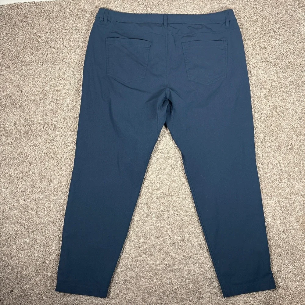 Lululemon Mens Commission Pant Classic-Fit Warpstreme Navy Blue 40 x 28 LM5ALWS